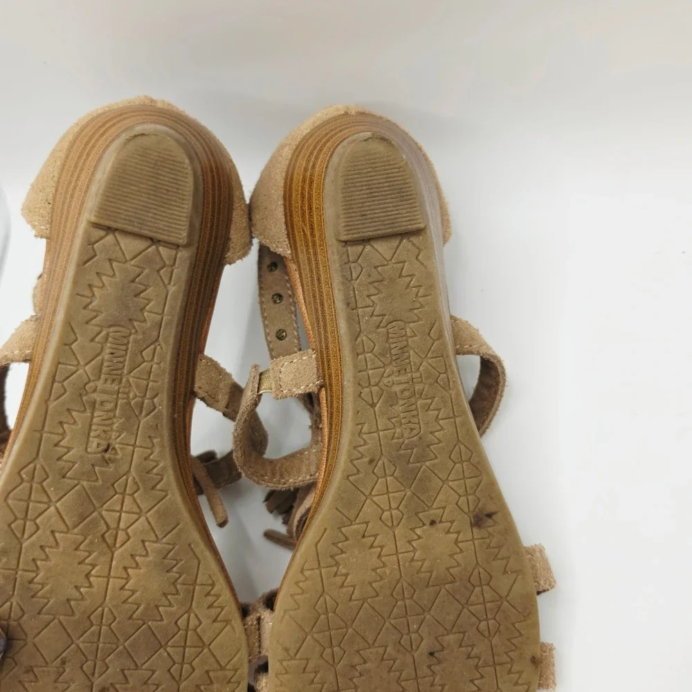 Minnetonka Wedge Sandals Women 6 Tan Suede Fringe Gladiator 71609 TPE